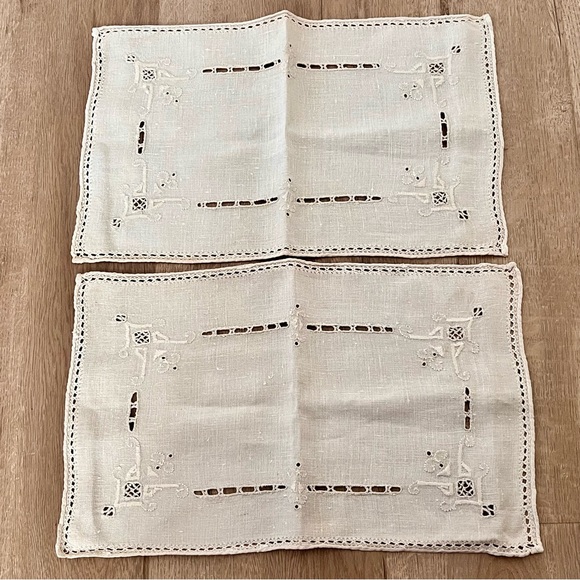 None Other - Crochet Embroidered Ivory Linen Placemats Table Cloth Set Of 2 - 10” X‎ 16” Vtg